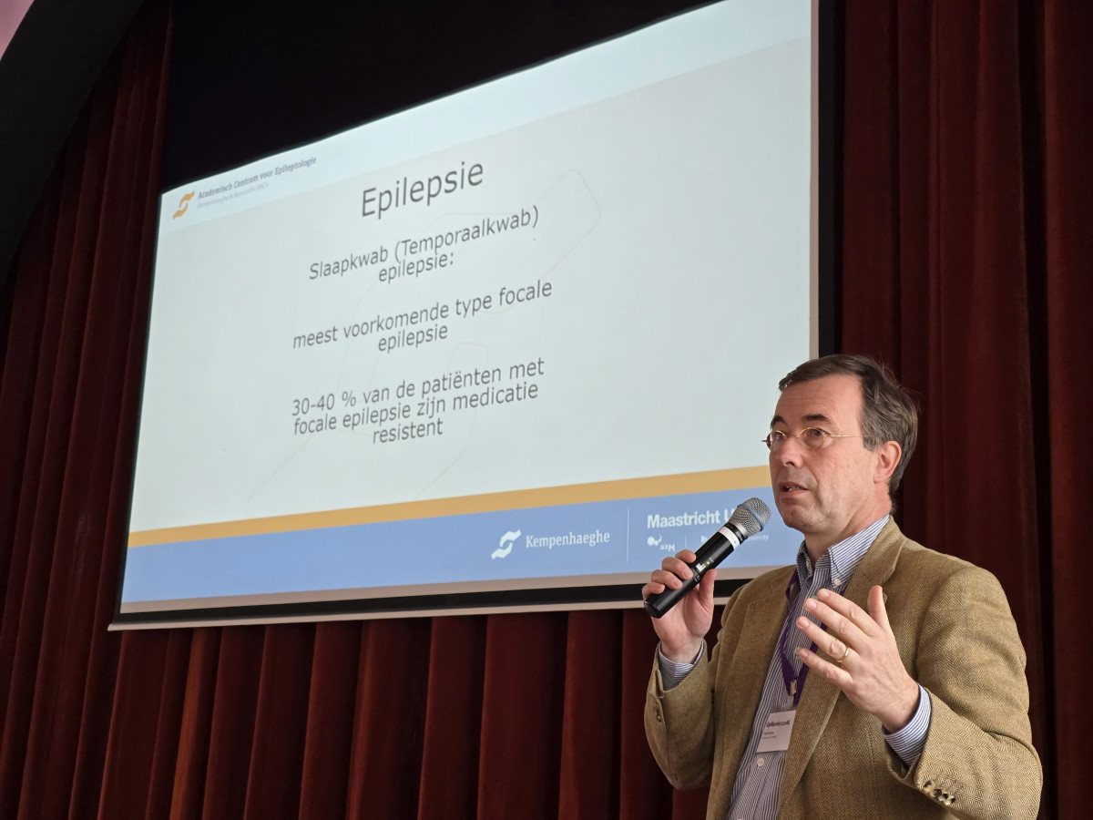 Dr Olaf schijns